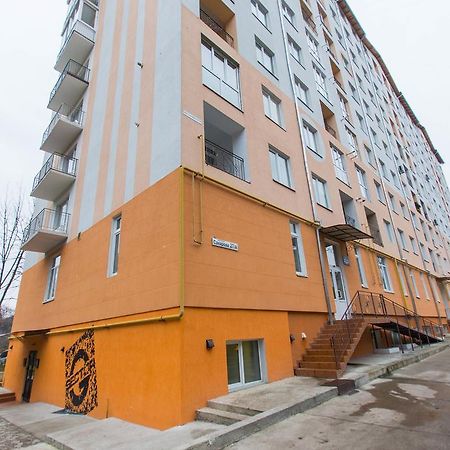 Modern Apartment On Akademika Sakharova 27A Ivano-Frankivsk Exterior foto